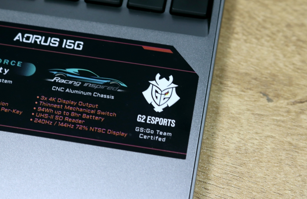 ▲ AORUS 15G XB i7에 부착된 G2 E스포츠 CS: GO 팀의 공식 인증 스티커