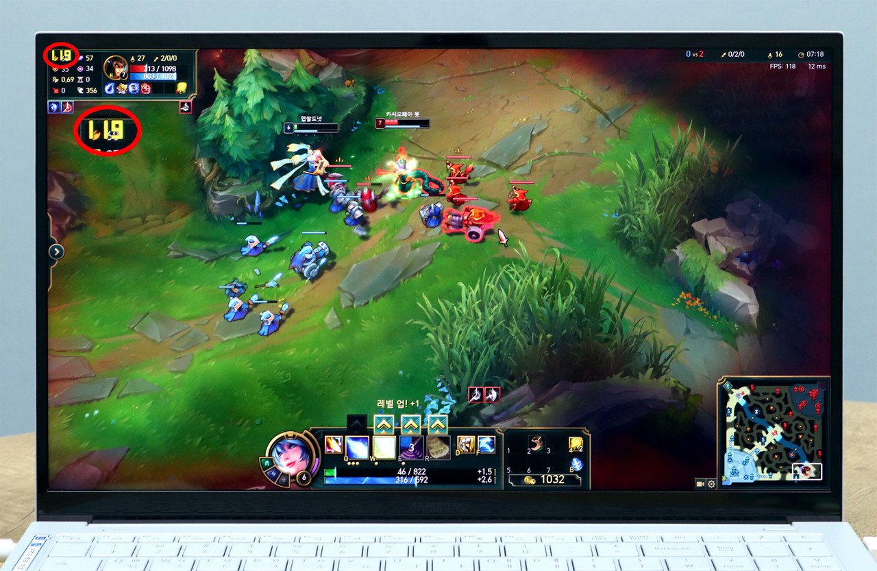 ▲ '리그 오브 레전드'를 100~120fps로 실행하는 갤럭시 북 이온