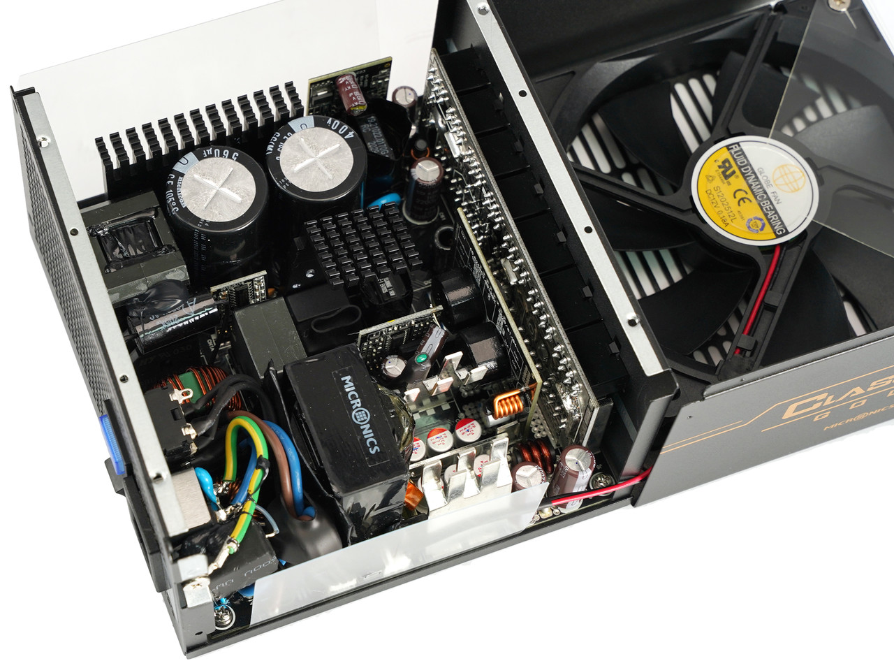 ▲ 클래식 II 80PLUS 850W 골드 풀모듈러 내부 모습