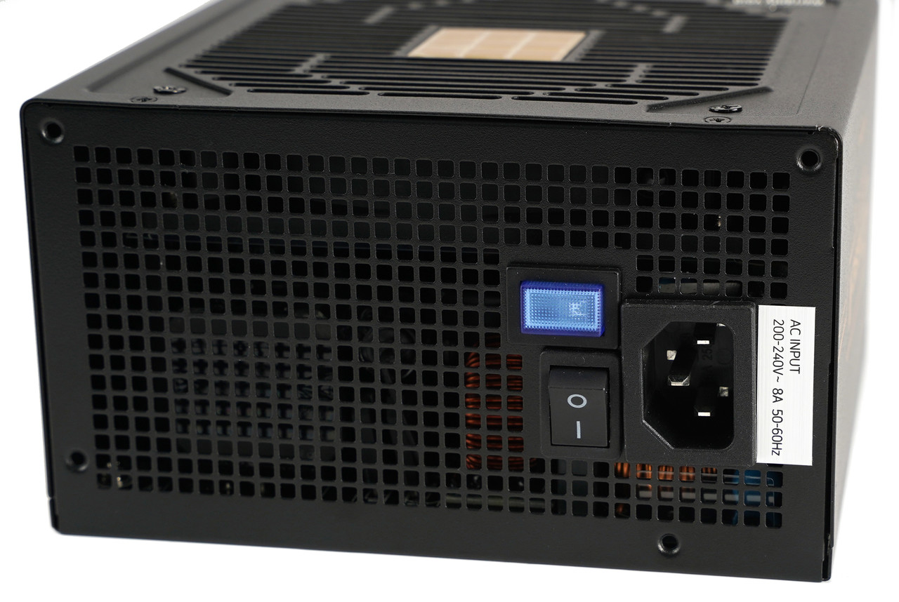 ▲ 팬리스 모드 ON/OFF 스위치