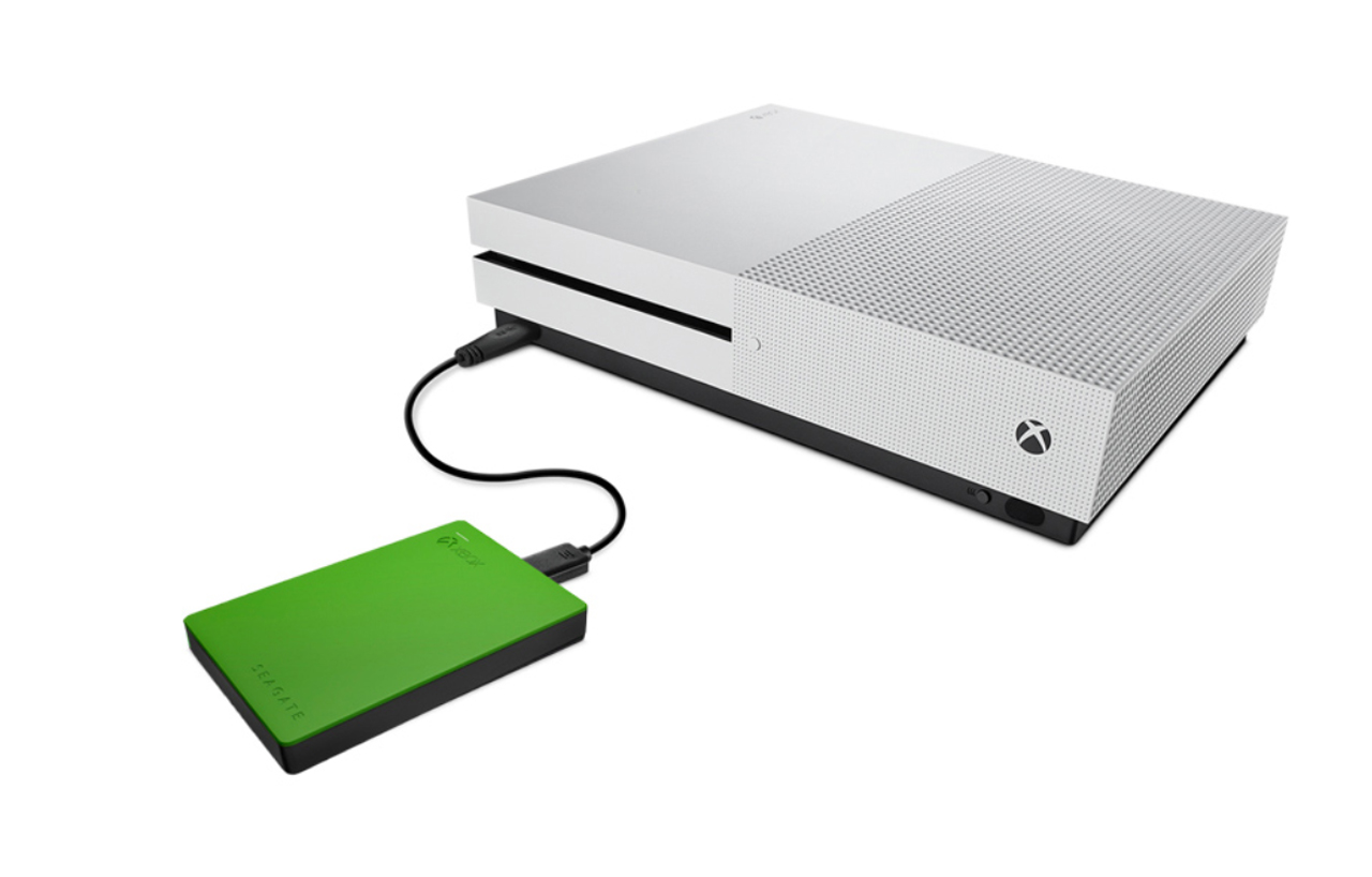 ▲ 엑스박스 원과 엑스박스용 외장 HDD (사진: 씨게이트)