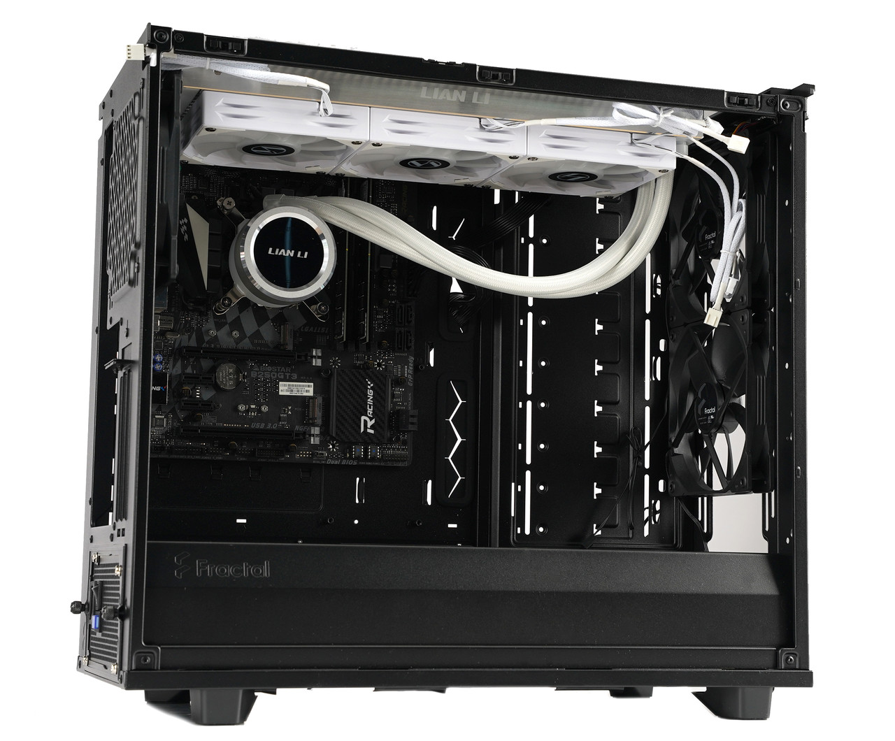 ▲ 케이스 상단에 360mm 라디에이터 장착한 모습