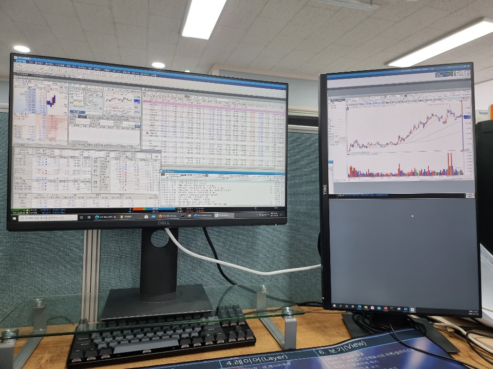 ▲ 듀얼 모니터가 좋은 선택이 될 수 있다.