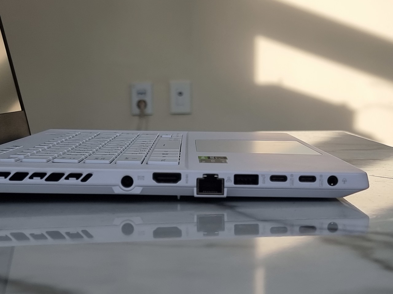 ▲ 얇지만 성능이 뛰어나다.