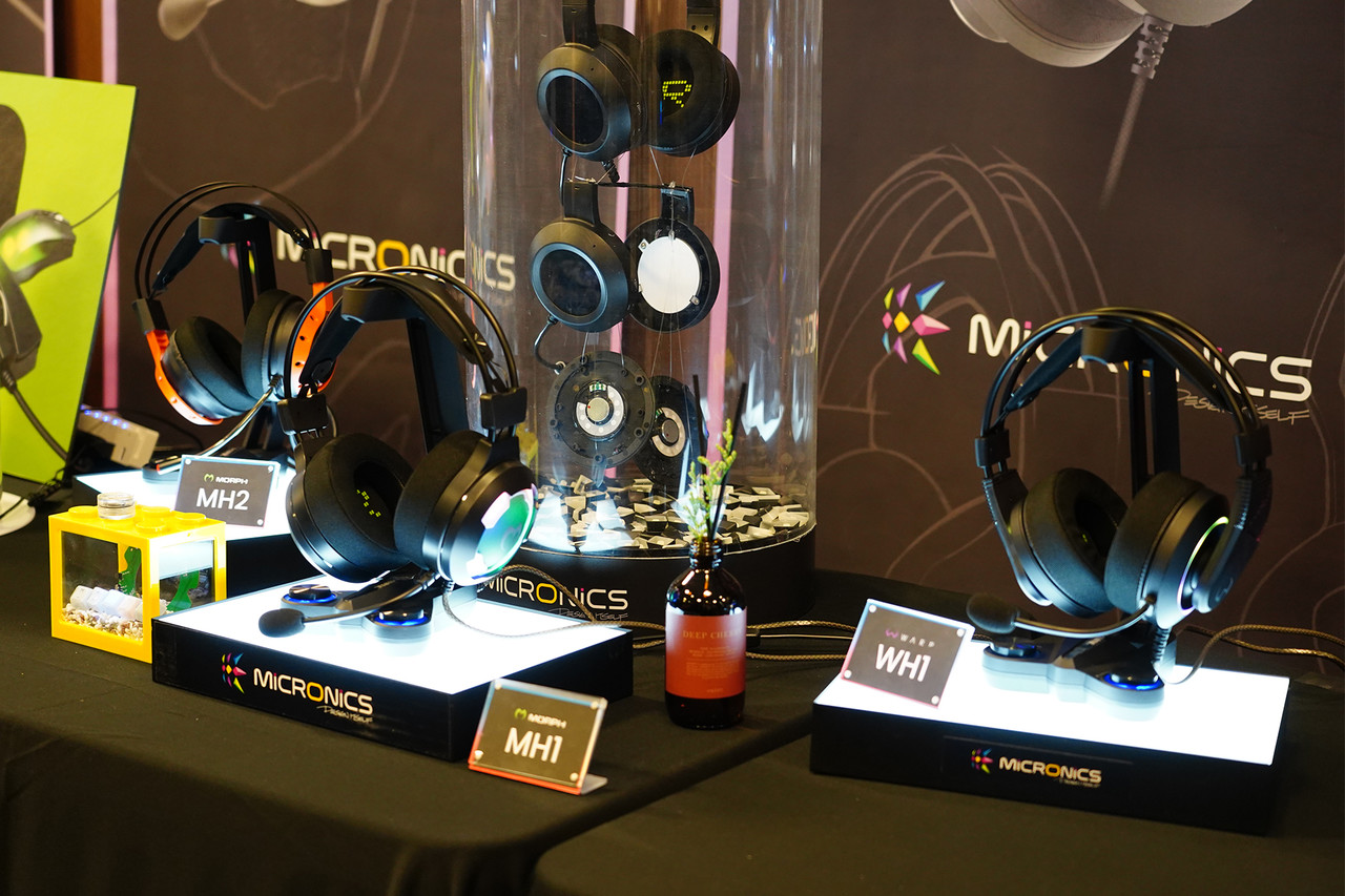 ▲ (왼쪽부터) 게이밍 헤드셋 모프 MH2, 모프 MH1, 워프 WH1