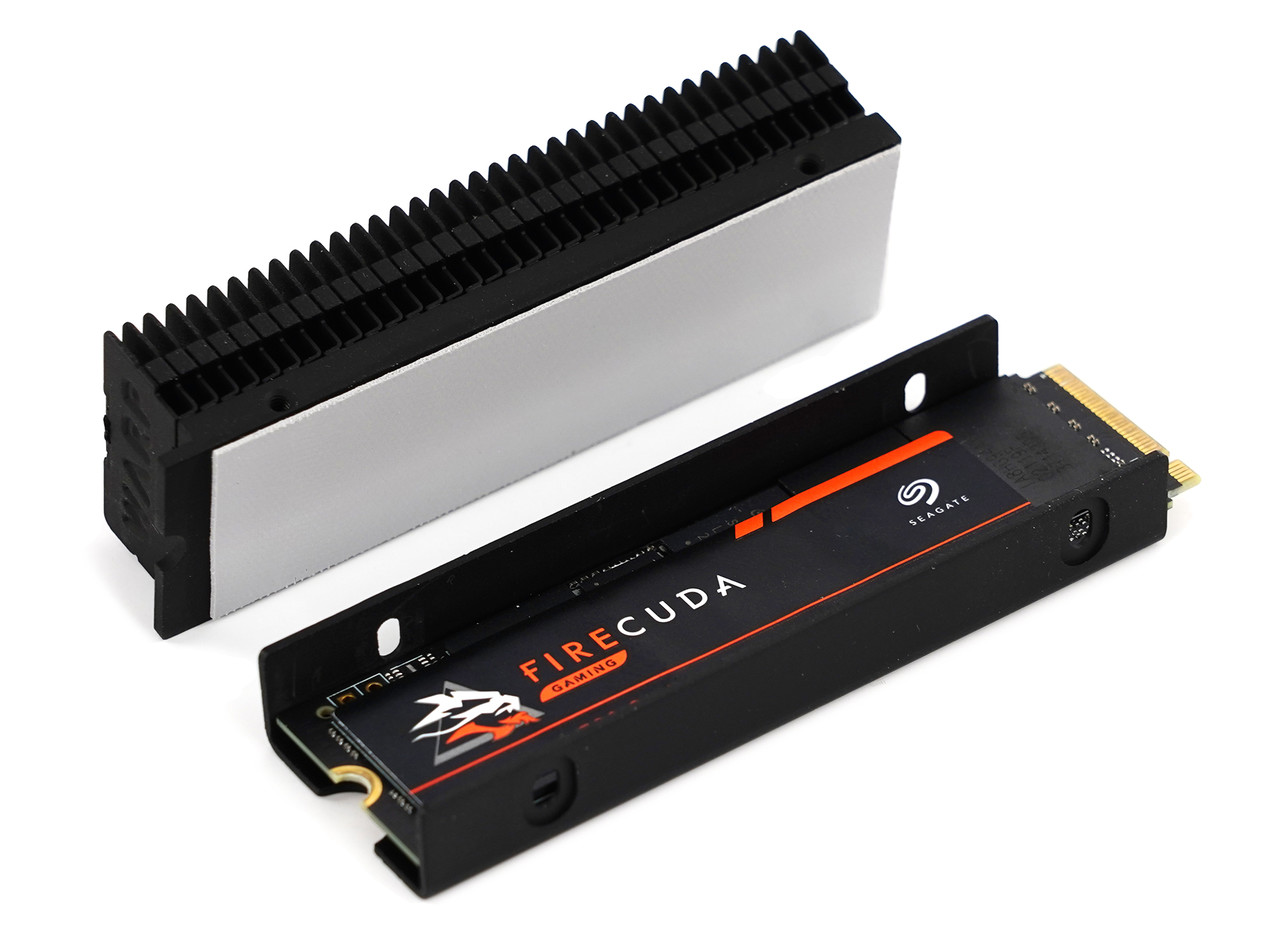 ▲ 워프 실드 S에 M.2 NVMe SSD 장착한 모습