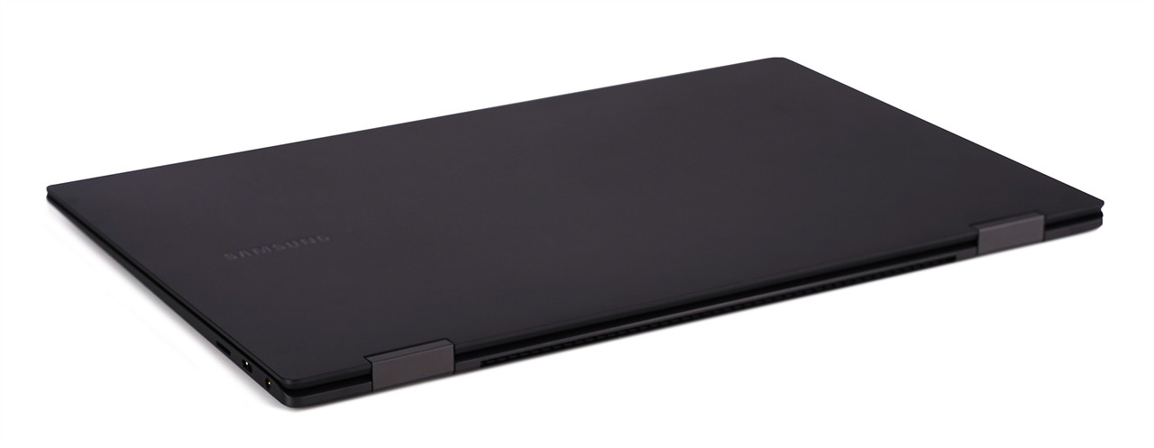 ▲ 두께가 얇다.