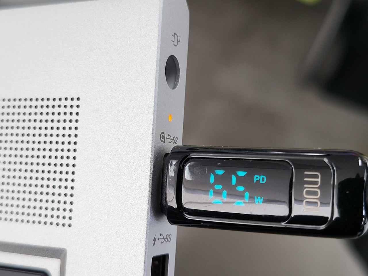 ▲ PD 충전이 지원된다.