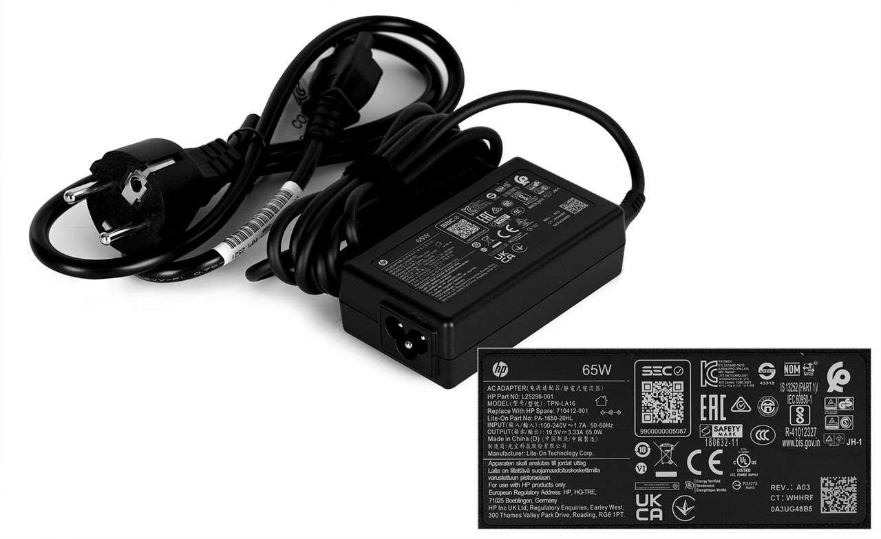 ▲ 65W 어댑터.