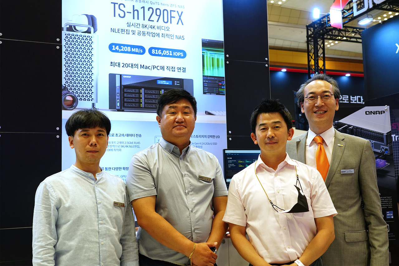 ▲ QNAP 부스에서 주목할 만한 제품은 최대 20대의 Mac/PC에 직접 연결할 수 있는 NAS인 TS-h1290FX다.